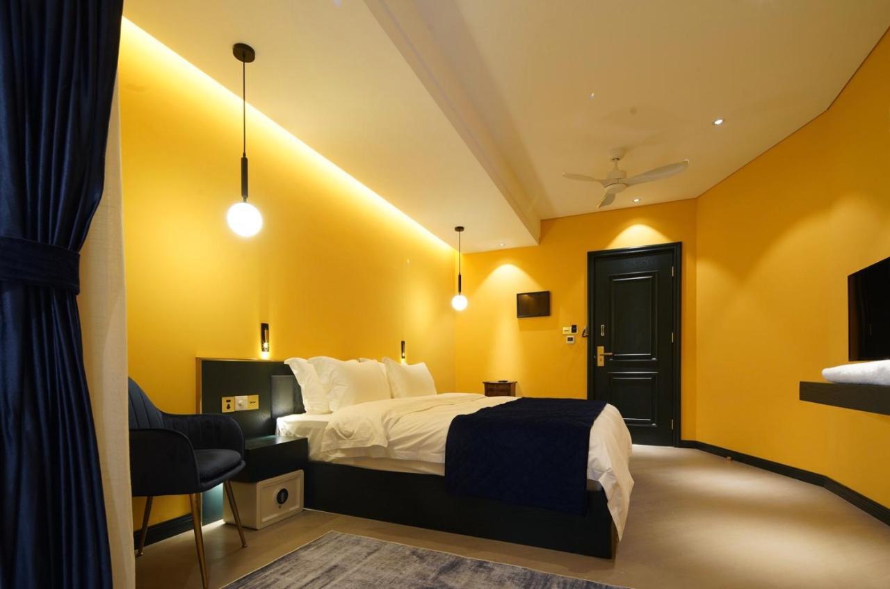 Moon And Chalice Boutique Hotel Kunming Kültér fotó