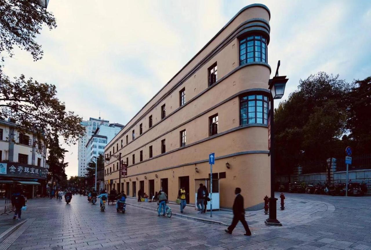 Moon And Chalice Boutique Hotel Kunming Kültér fotó