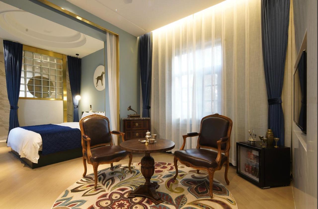Moon And Chalice Boutique Hotel Kunming Kültér fotó
